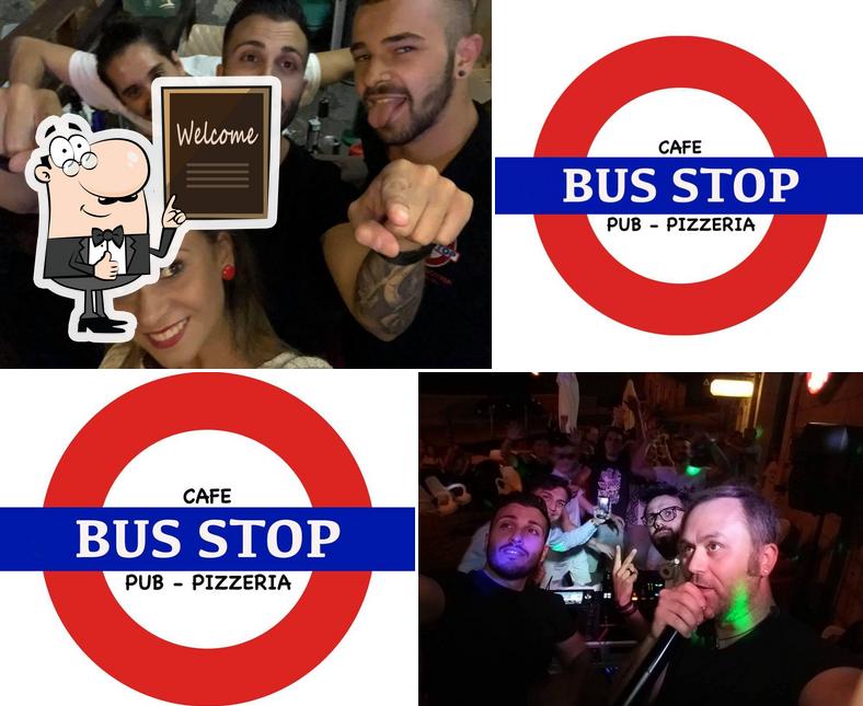 Ecco un'immagine di Bus stop café