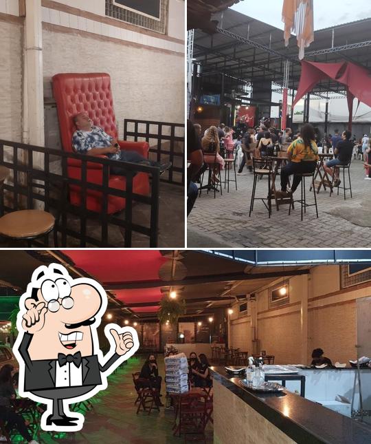 O interior do Arena Rock Bar Contagem