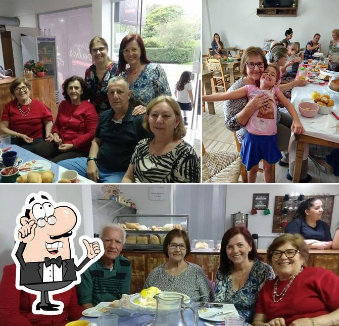 O interior do Divino Sabor Cafeteria