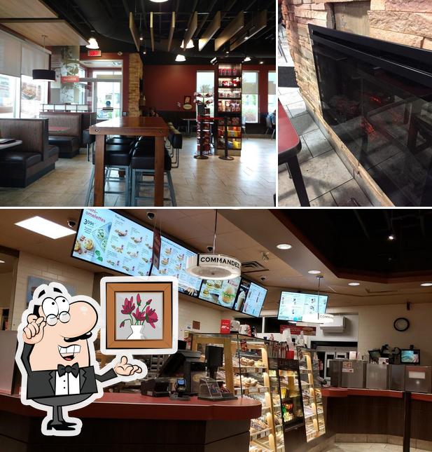 L'intérieur de Tim Hortons