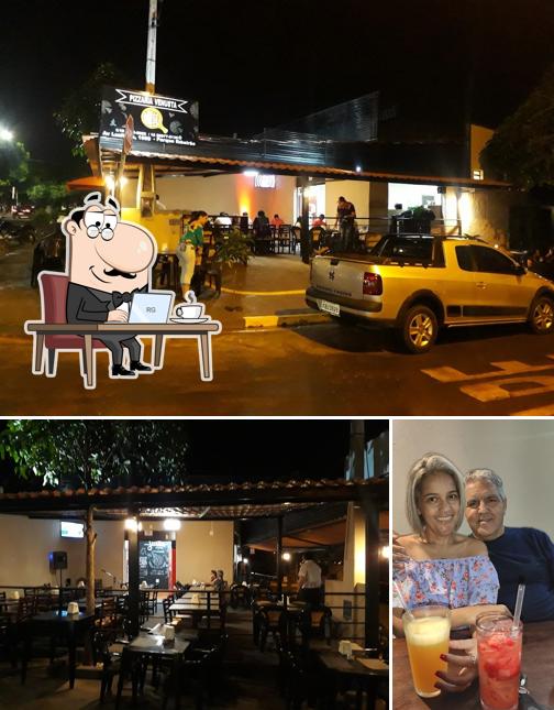 O interior do Pizzaria Venusta