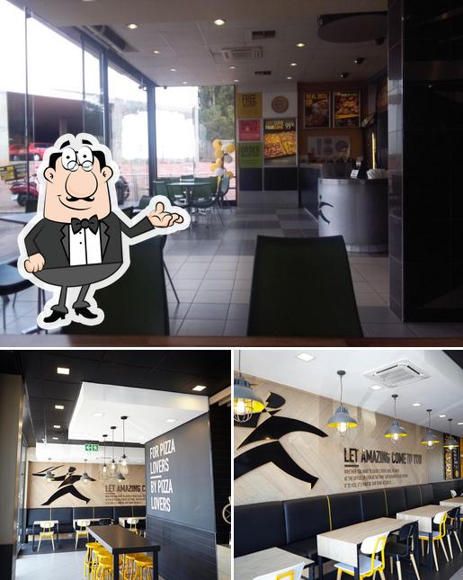 L'intérieur de Debonairs Pizza