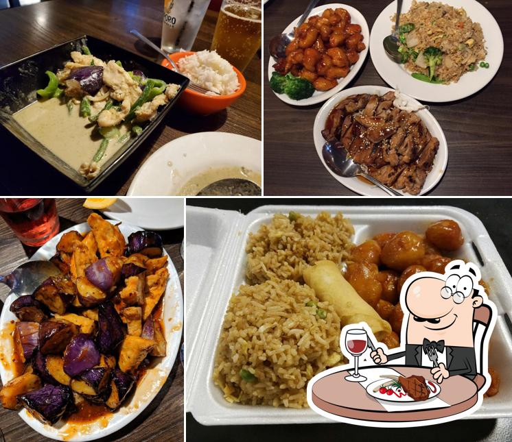 Отведайте мясные блюда в "Singing Pandas Asian Restaurant & Bar"