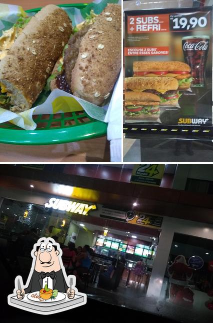 Entre diferentes coisas, comida e bebida podem ser encontrados no Subway 24 Horas