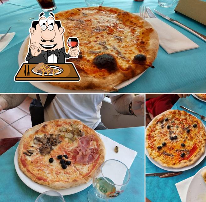 Prenez des pizzas à Sfera Restaurant Jesolo