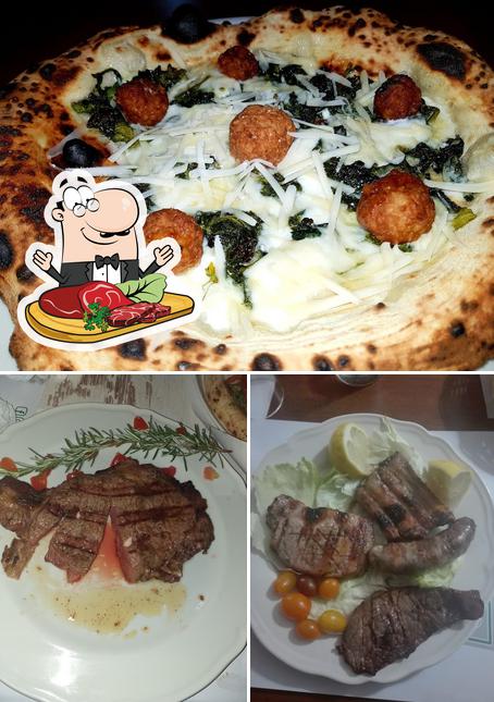 Ordina i piatti di carne a PIZZERIA WHAZZUP