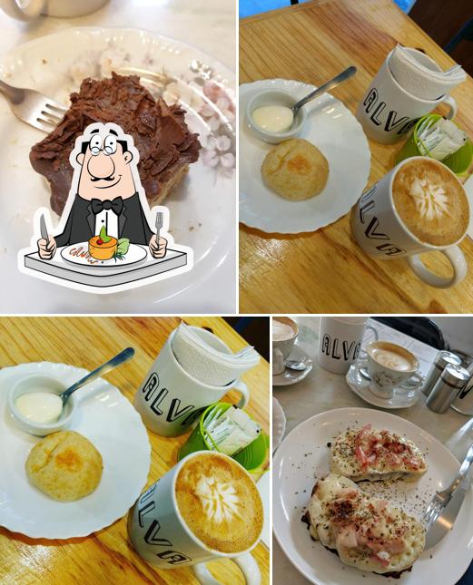 Comida em Alva Café