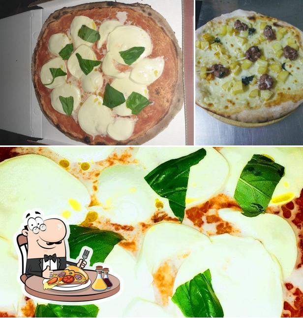 Ordina una pizza a Pizzeria La Rotonda lusciano