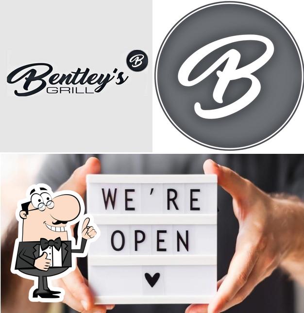 Взгляните на фотографию паба и бара "Bentley's Grill"