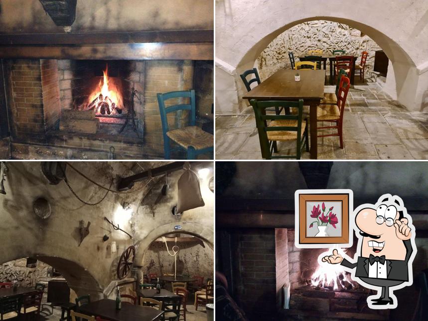 L'intérieur de Taverna La Focagna