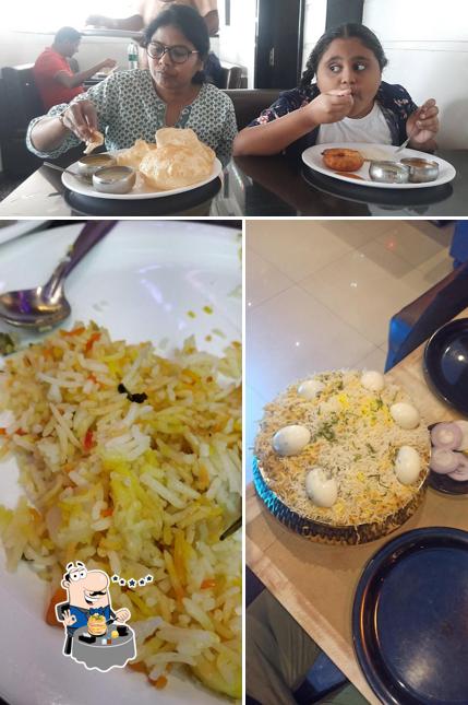 Sri Raghavendra Bhavan Tiffins, Hyderabad - Restaurant Reviews