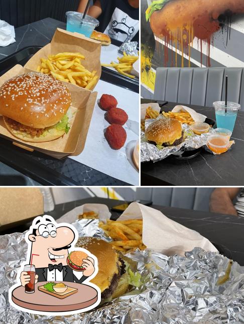 Pide una hamburguesa en Riri Burger