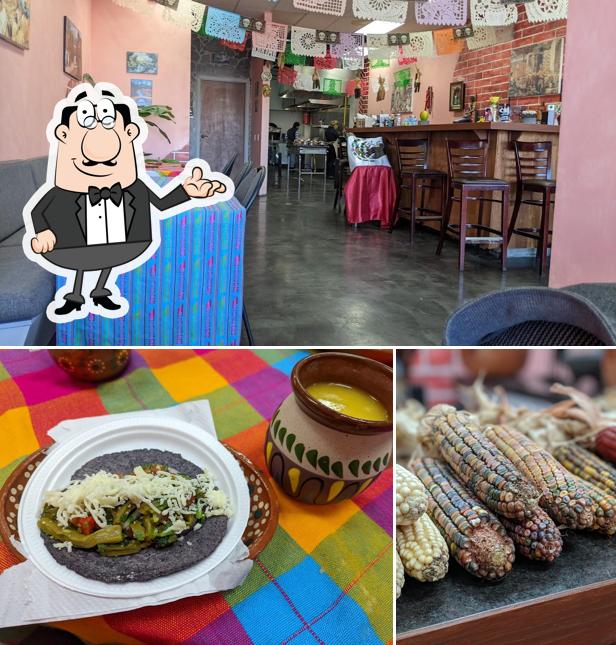 Installez-vous à l'une des tables de Paloma's Grill - Mexican Taqueria