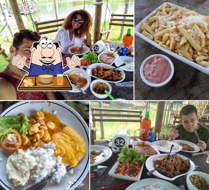 Platos en Restaurante Sítio Santa Felicidade,lugar ótimo para passar o dia com a família com restaurante e muito entretenimento