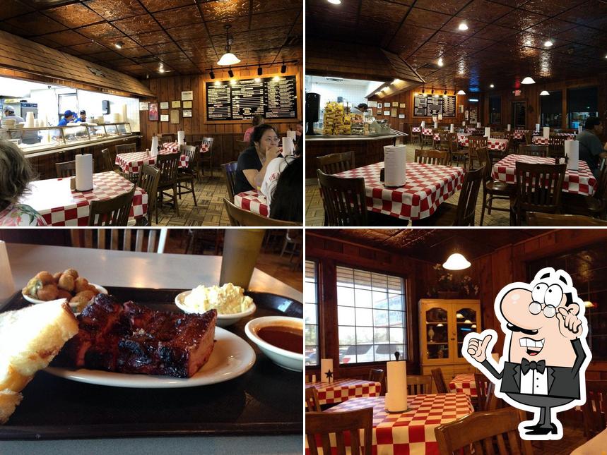 Schulze's Bar-B-Que, 1214 1st St In Rosenberg - Restaurant Menu And Reviews