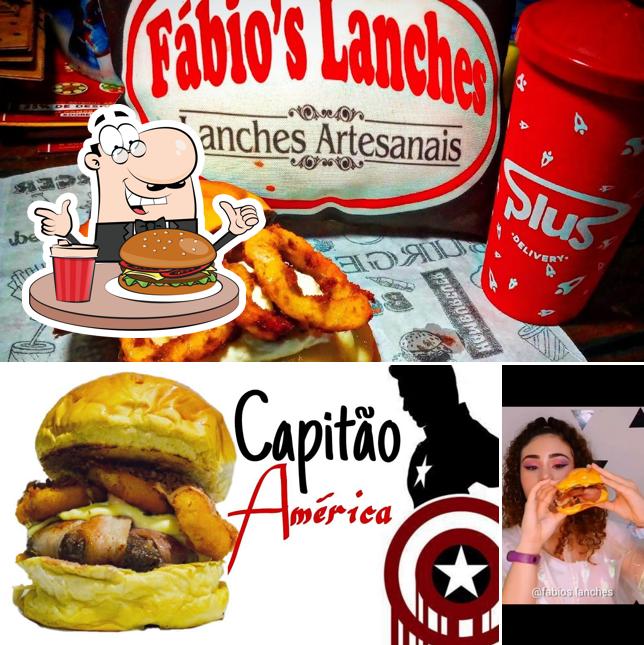 Побалуйте себя гамбургером в "Fabio's Lanches"