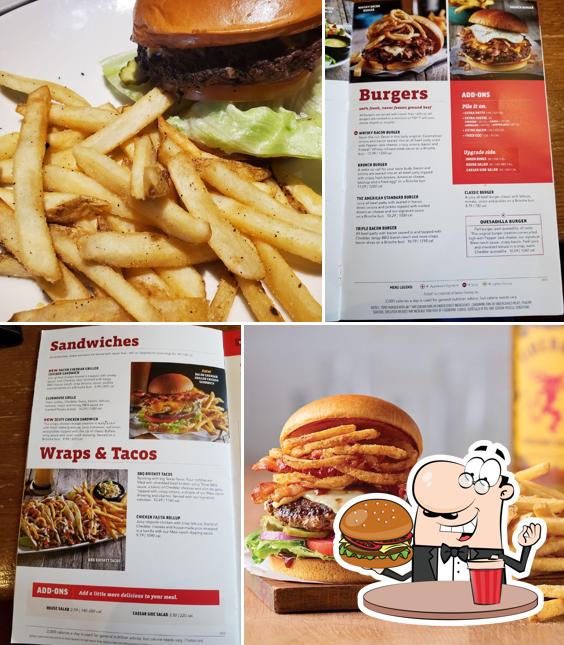 Pide una hamburguesa en Applebee's Grill + Bar