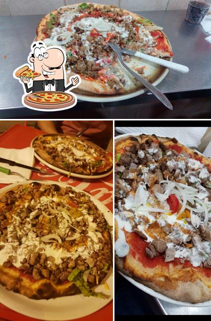 Pide una pizza en Mounir Pizzeria Kebab