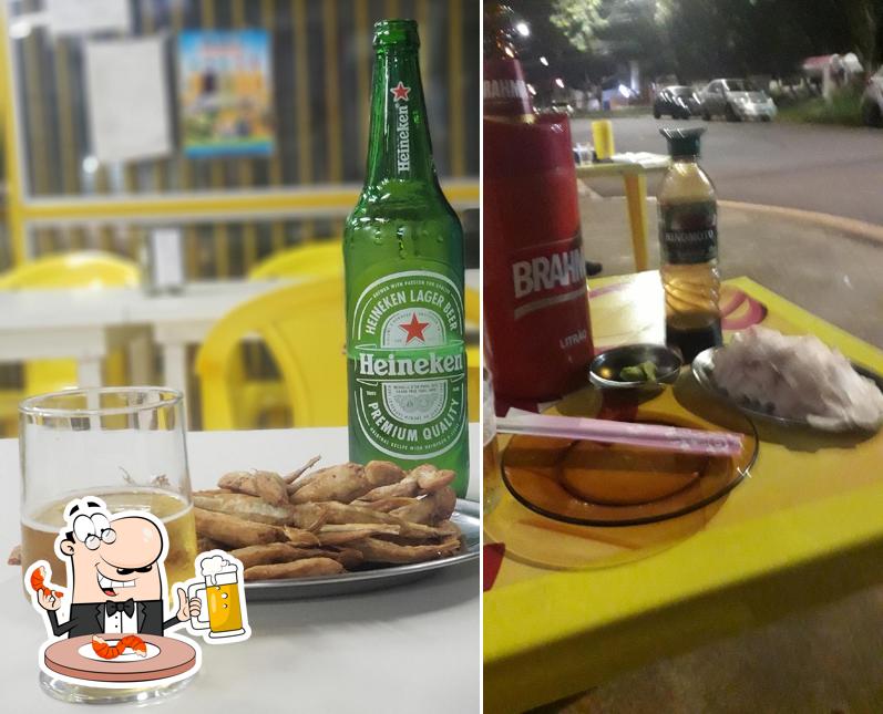 Você pode tomar uma tulipa de cerveja leve ou escura