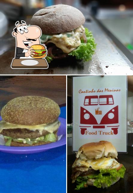 Peça um hambúrguer no Água Funda Food Truck / Cantinho das Meninas