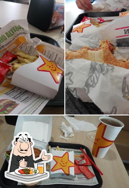 Comida en Carl's Jr. Zona Universitaria