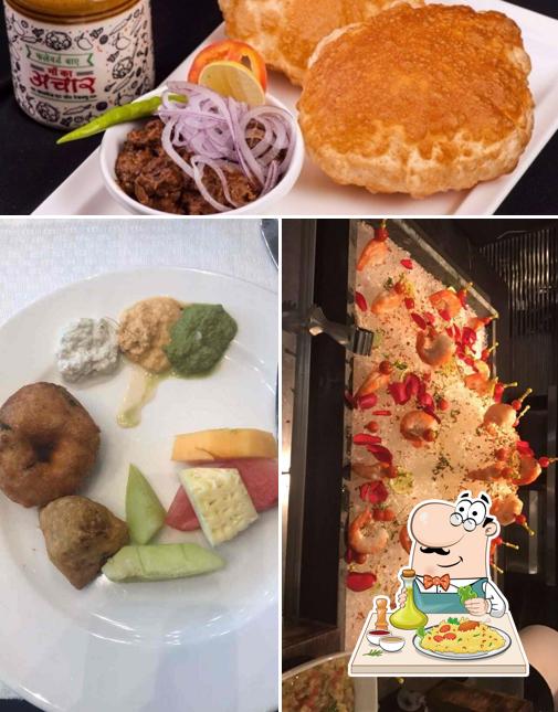 Food at Delhi Pavilion