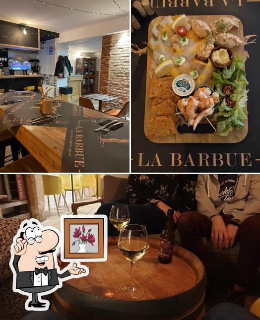 Installez-vous à l'une des tables de La Barbue