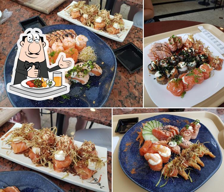 Еда в "Akio Sushi Express"