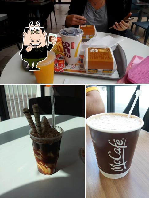 Desfrute de uma bebida no McDonald's