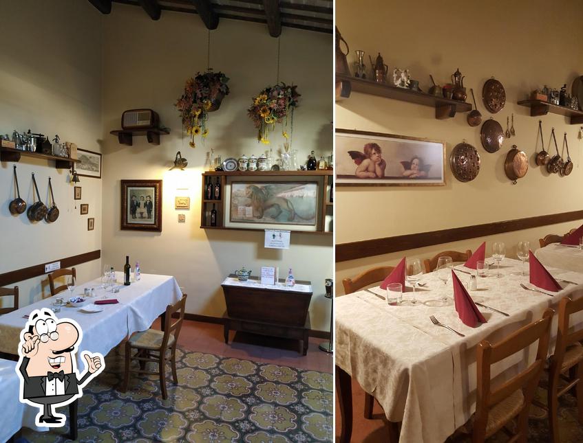 Installez-vous à l'une des tables de Osteria San Marco Ristorante Piazza San Marco