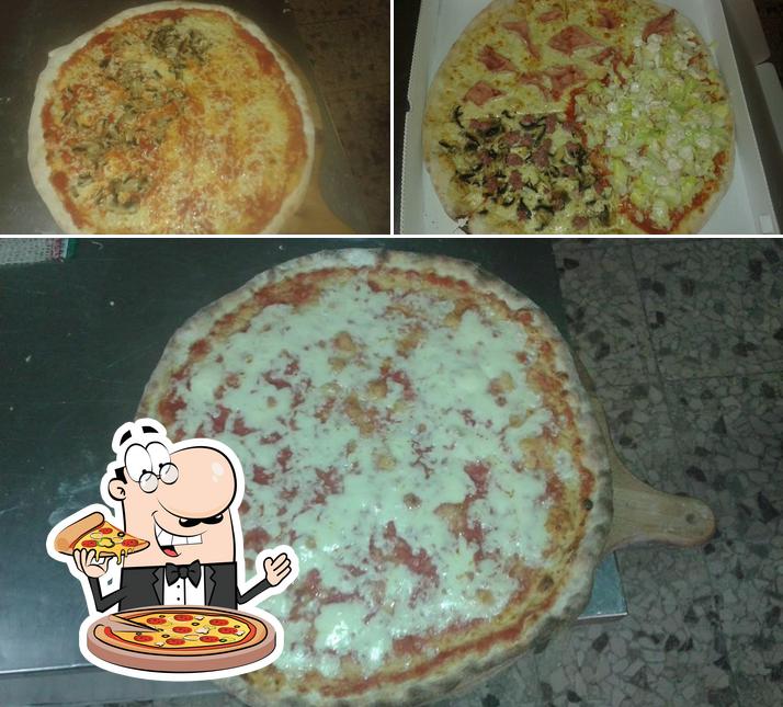 Scegli una pizza a Pizzeria/Rosticceria L'Abbuffata Ladispoli