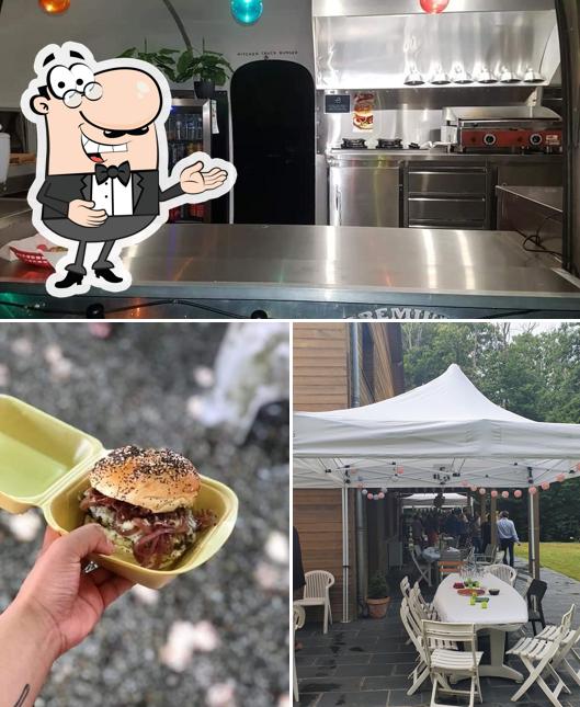 Regarder l'image de Food Truck - kitchentruck - burger gourmets (location food truck, privatisation food truck)