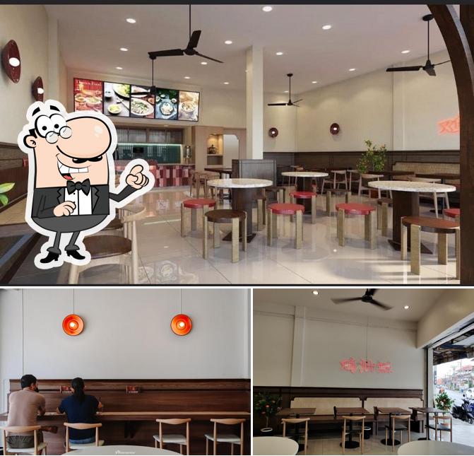 The interior of Heng Singapore Chicken Rice