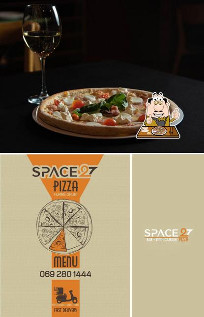 Commandez des pizzas à Space27 Pizzeria