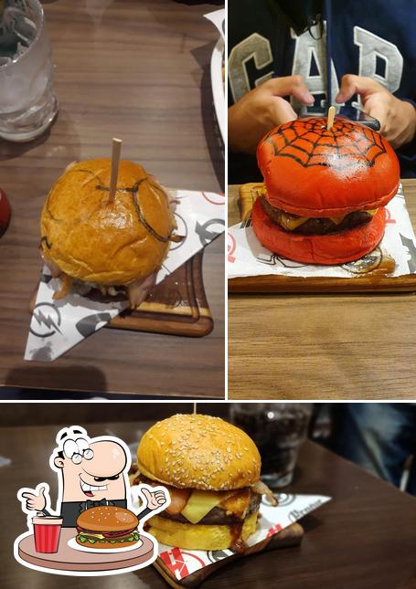 Peça um hambúrguer no Heróis Burger