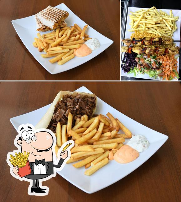 Try out fries at Kebab