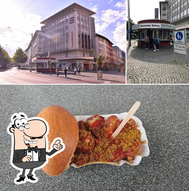 Sehen Sie das Foto von außen und lebensmittel bei Damisch Currywurst an