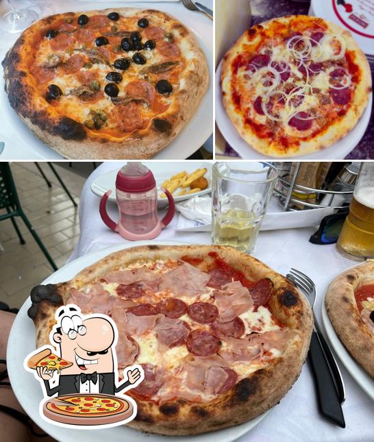 A Vienna Pizza e Cucina, puoi goderti una bella pizza