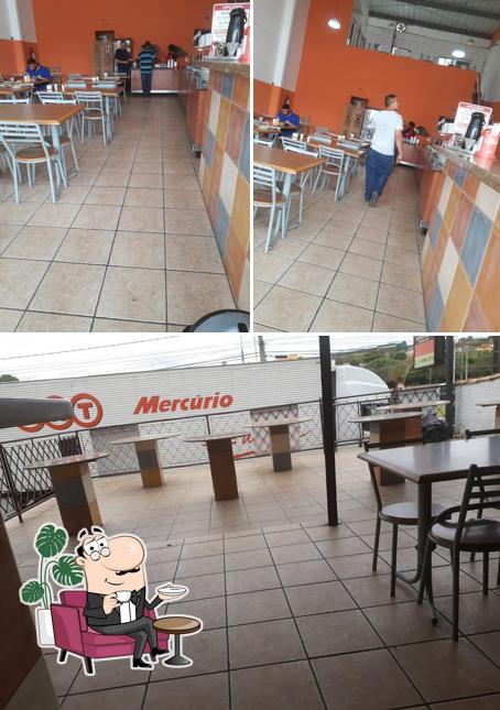 O interior do Pizzaria e Restaurante Boulevard