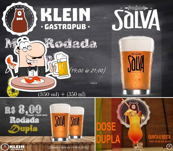 Você pode tomar uma tulipa de cerveja leve ou escura