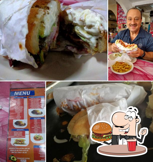 Invítate a una hamburguesa en Lonches Rubén Sucursal Matriz