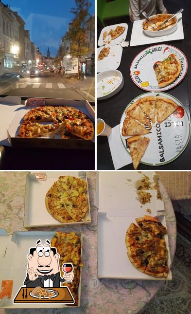 Essayez des pizzas à PIZZERIA ZIRAR SAINT-DENIS