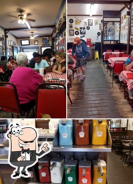 Penelope's Old Time Burgers in Estes Park - Restaurant menu and reviews