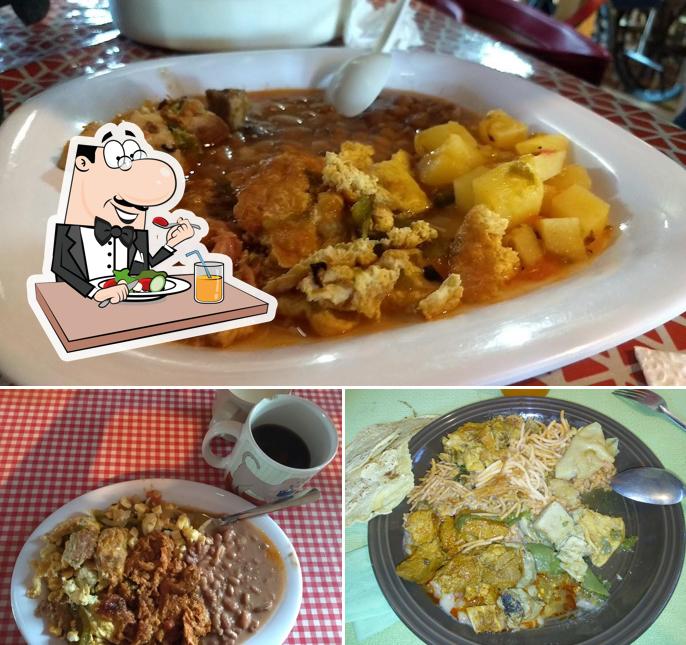 Meals at La Cabaña