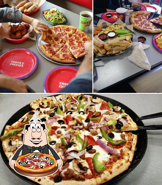 Order pizza at Chuck E. Cheese