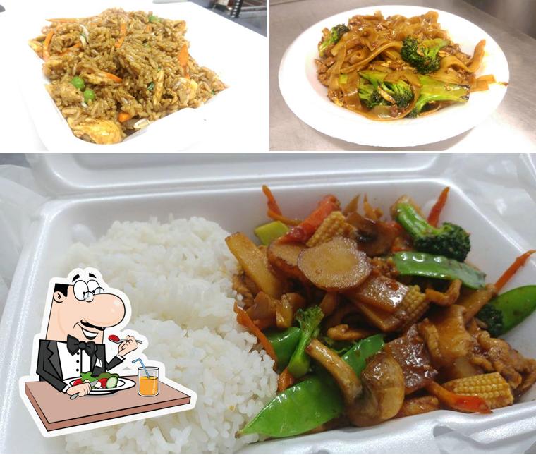 Еда в "Taste of Asia"