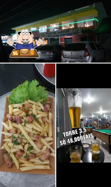 A foto da comida e exterior no Snooker bar pinhais