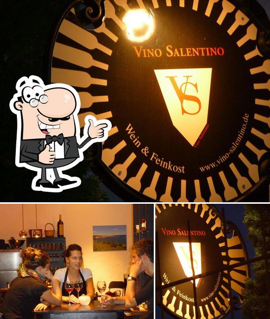 Regarder la photo de Vino Salentino