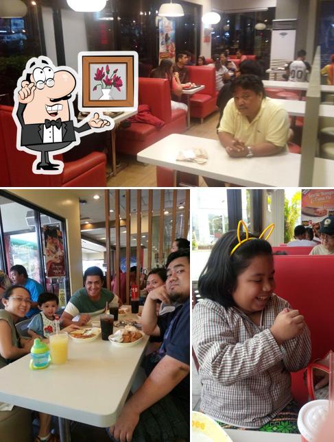 Restaurante Jollibee Subic Argonaut Subic Bay Freeport Zone Argonaut Highway Gateway District 