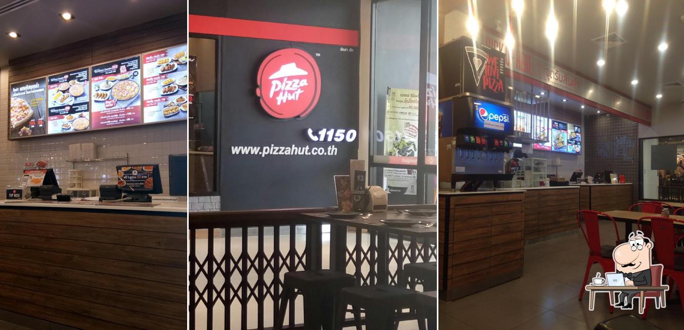 El interior de Pizza Hut